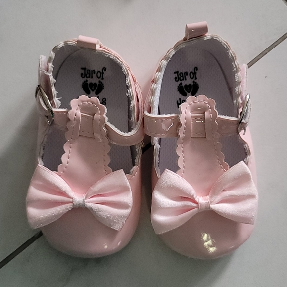 Bundle 👗🥿🥿🎀Kids girl dress,bow,and Pink shoes - Picture 4 of 6